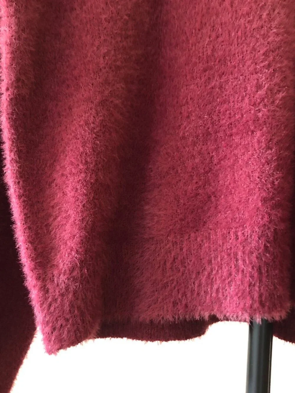 South Moon Under Isla Crew Neck Crop Sweater Fuzzy Pullover Burgundy Size M